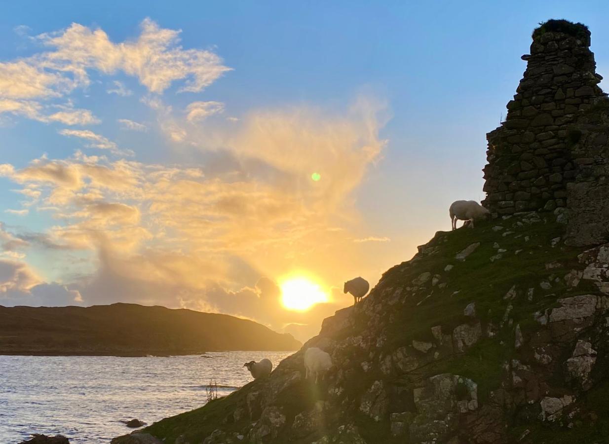 Tigh Mairi At Mary'S Thatched Cottages Elgol Buitenkant foto
