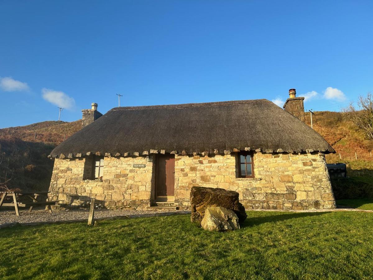 Tigh Mairi At Mary'S Thatched Cottages Elgol Buitenkant foto