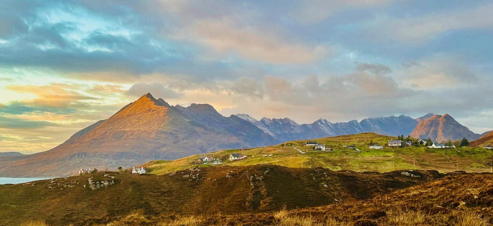 Tigh Mairi At Mary'S Thatched Cottages Elgol Buitenkant foto